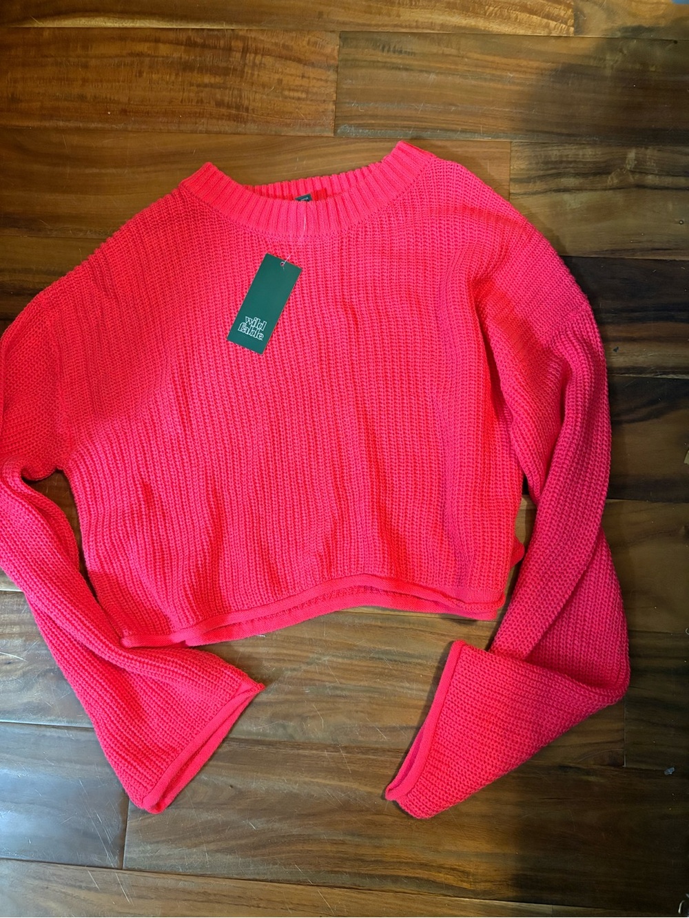 NWT Wild Fable Hot‎ Pink Cropped Chunky Knit Sweater Bell Sleeve Medium (1126)